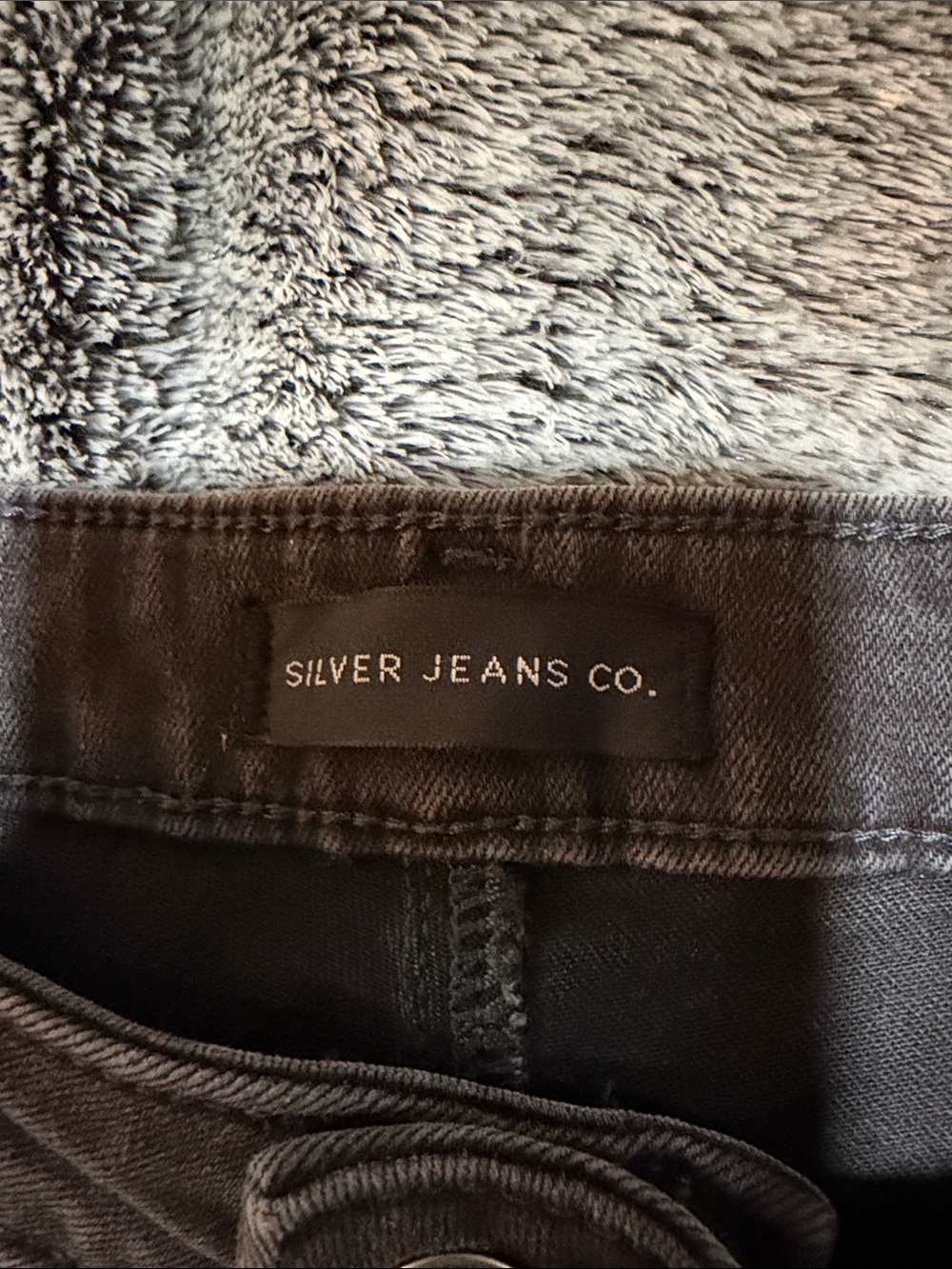 Silver Jeans High-Rise skinny Jeans in off black - Picture 2 of 3